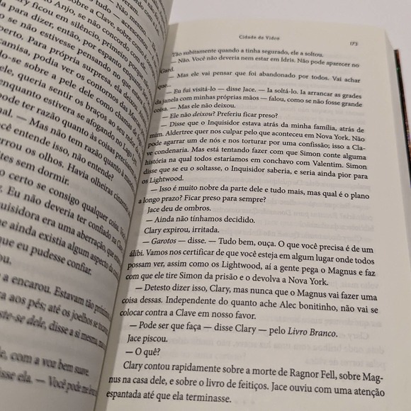 Cidade de Vidro: Os Instrumentos Mortais (Em Portugues Do Brasil) – Cass. Clare - Picture 7 of 8